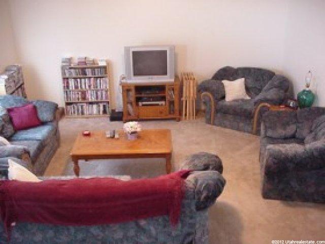 1353 N 2530 W, Clinton, UT 84015 — photo 5