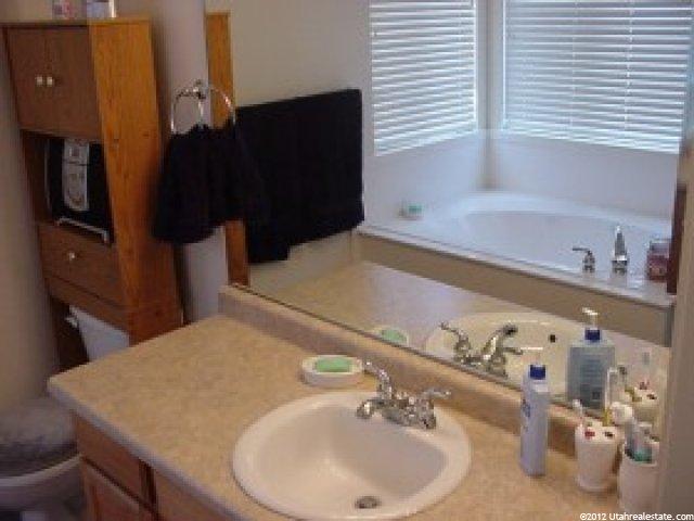 1353 N 2530 W, Clinton, UT 84015 — photo 7