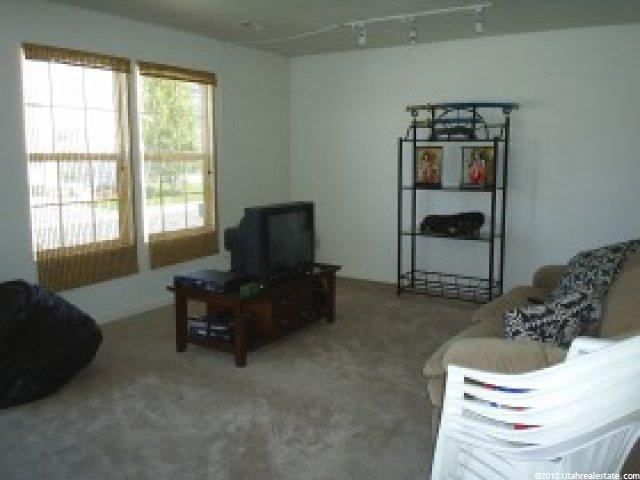 2037 N 2165 W, Clinton, UT 84015 — photo 2
