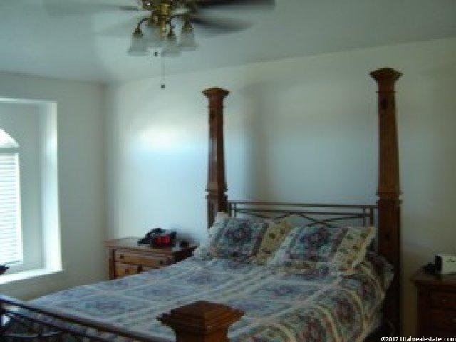 924 W 1520 N, Clinton, UT 84015 — photo 4