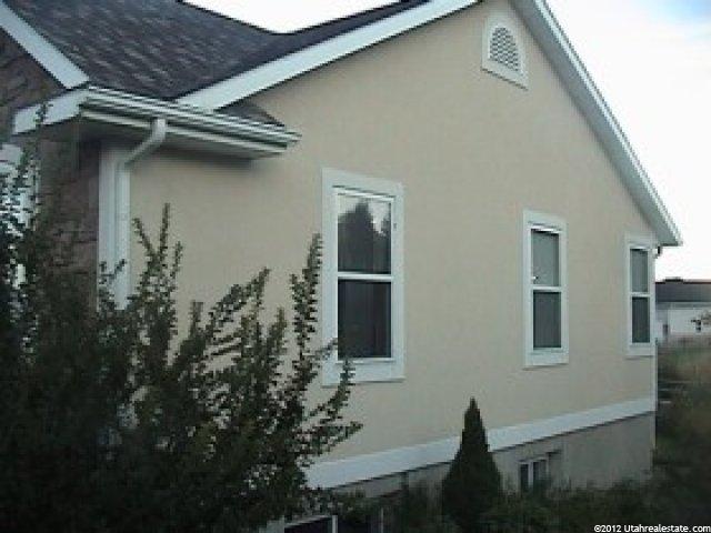779 Clover Cir, River Heights, UT 84321 — photo 4