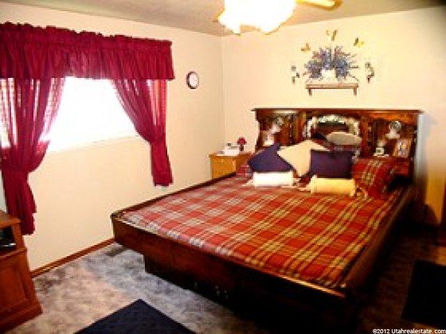 3898 Foxglen Dr, Roy, UT 84067 — photo 7