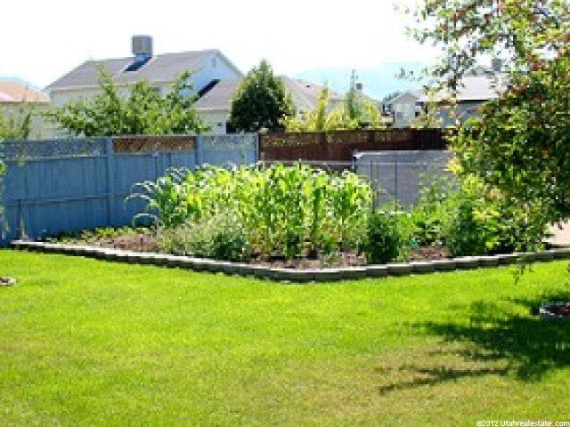 3898 Foxglen Dr, Roy, UT 84067 — photo 8