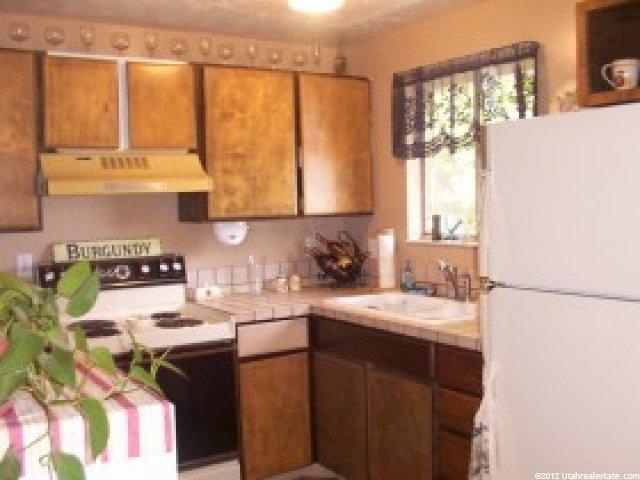 2752 W 1700 N, Clinton, UT 84015 — photo 2