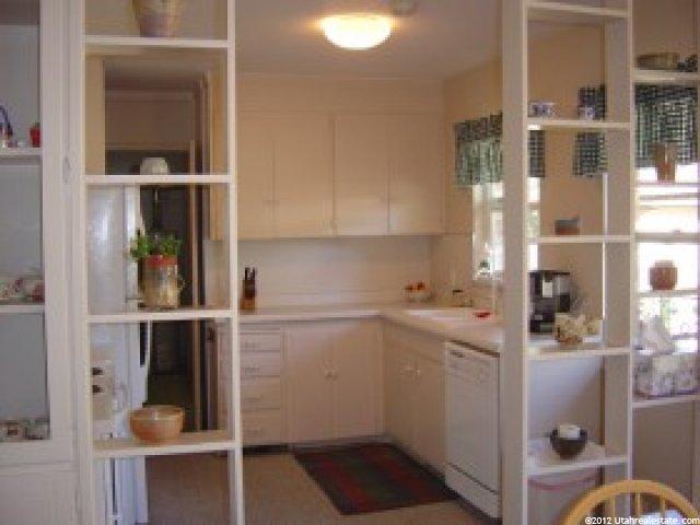 1806 E Meadowmoor Rd, Holladay, UT 84117 — photo 2