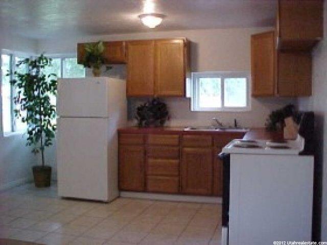 1065 Suncrest Dr, Ogden, UT 84404 — photo 3