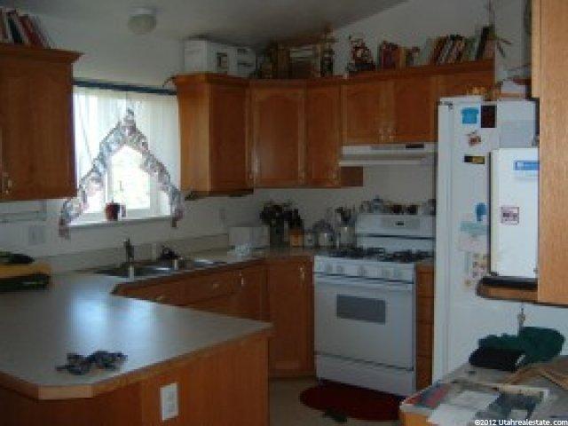 290 E 400 N, Millville, UT 84326 — photo 3