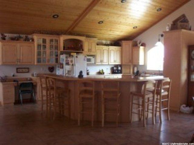 375 W 4000 S, Vernal, UT 84078 — photo 2