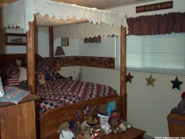 1063 N 1250 W, Layton, UT 84041 — photo 8