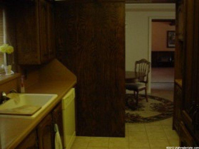 677 W 3400 S, Bountiful, UT 84010 — photo 4