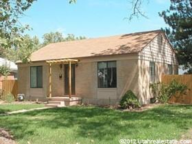 3065 Crescent Dr, Salt Lake City, UT 84106