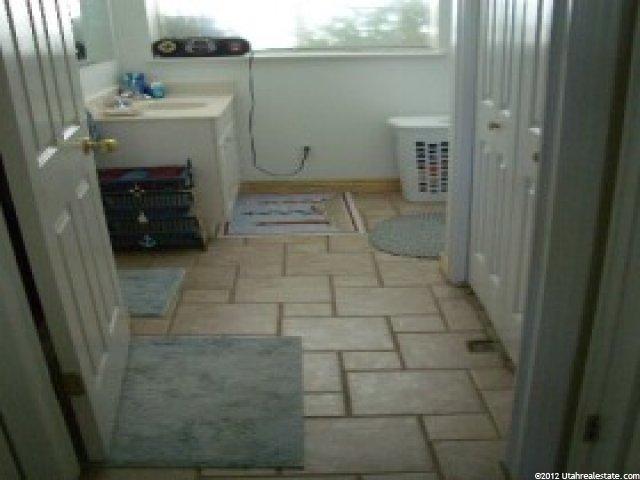 608 N 1300 W, Clinton, UT 84015 — photo 5