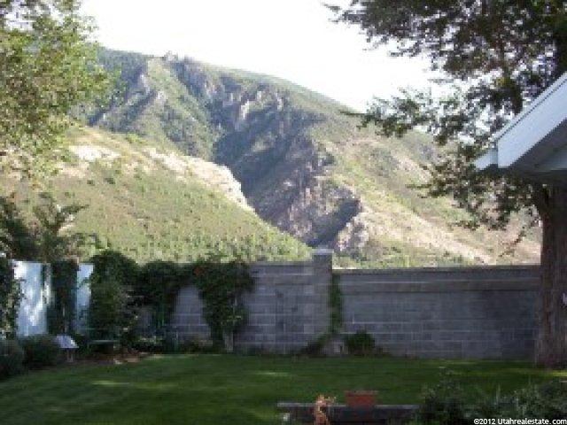 11581 S Woodhampton Dr E, Sandy, UT 84092 — photo 2