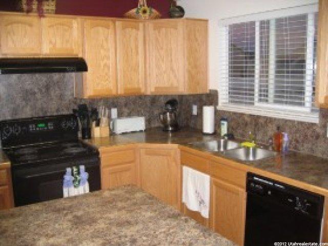 182 E 2225 S, Clearfield, UT 84015 — photo 3