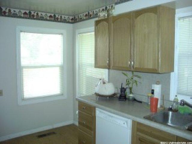 502 S 800 E, Clearfield, UT 84015 — photo 7