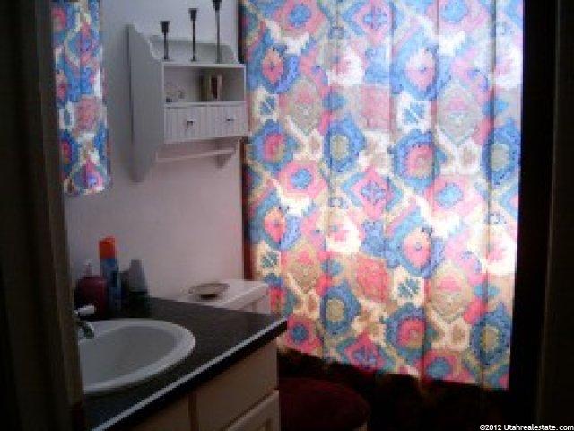 953 Sherwood Dr, Layton, UT 84041 — photo 2