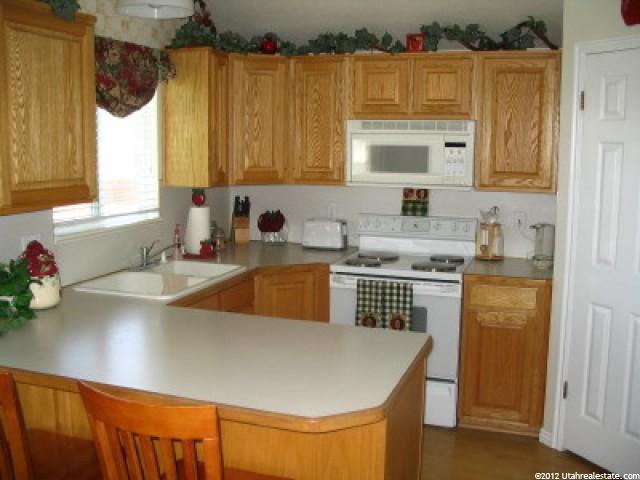 5311 S 3375 W, Roy, UT 84067 — photo 2