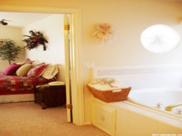 906 E 3400 N, North Ogden, UT 84414 — photo 8