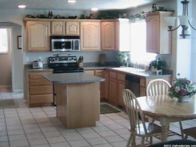 7915 S 2050 E, South Weber, UT 84405 — photo 4
