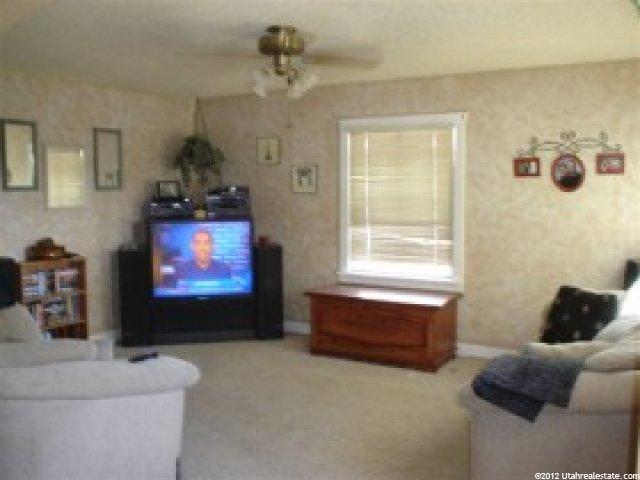 433 E Center St, Logan, UT 84321 — photo 2