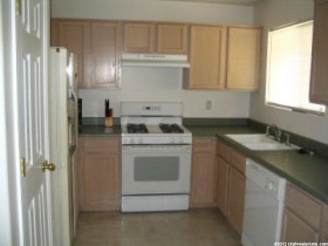 872 Killarney Dr, Syracuse, UT 84075 — photo 7