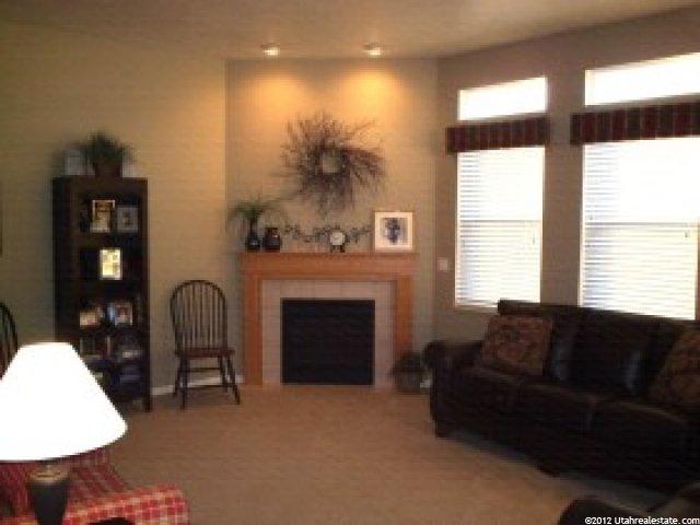 32 W 900 S, Kaysville, UT 84037 — photo 2