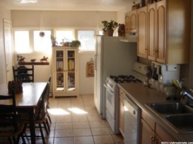 672 W 4th Ave, Midvale, UT 84047 — photo 2