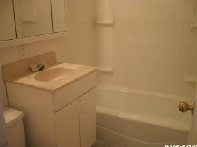 75 S Talbot Dr, Layton, UT 84041 — photo 4