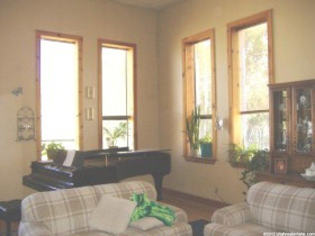 404 Park Ave, Logan, UT 84321 — photo 2