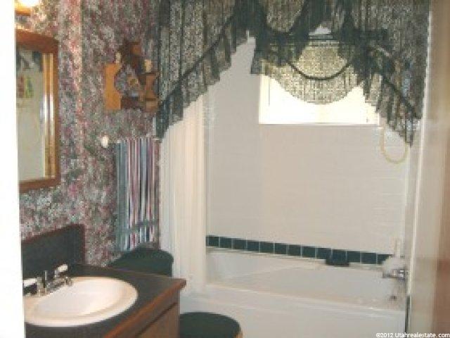 273 W 300 N, Hyrum, UT 84319 — photo 3