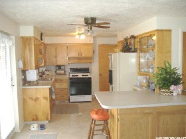 273 W 300 N, Hyrum, UT 84319 — photo 5