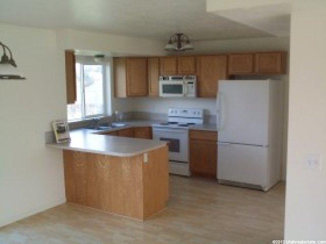 372 W 300 S, Hyrum, UT 84319 — photo 2