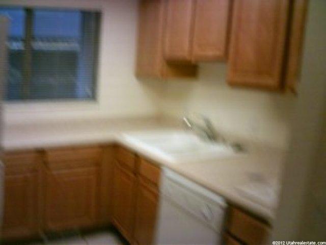 588 E Vine St, Murray, UT 84107 — photo 3