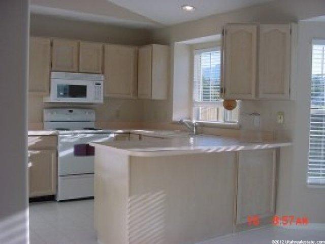 9835 Dolomite Ln, Sandy, UT 84094 — photo 2