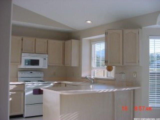 9835 Dolomite Ln, Sandy, UT 84094 — photo 3