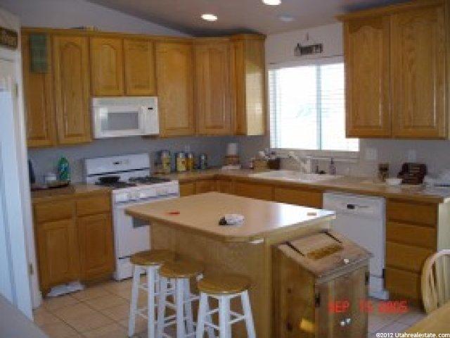 2178 N 2070 W, Clinton, UT 84015 — photo 2