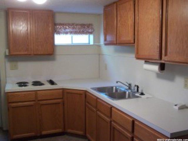 4985 Pinehill Dr, Murray, UT 84107 — photo 2