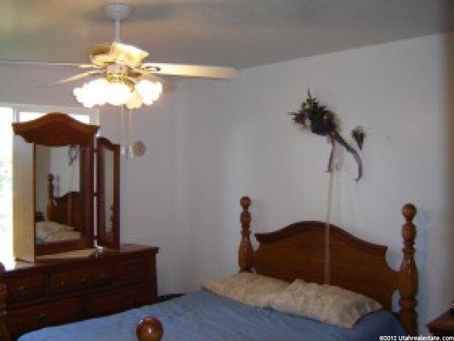 302 Meadow View Dr, Ogden, UT 84404 — photo 4