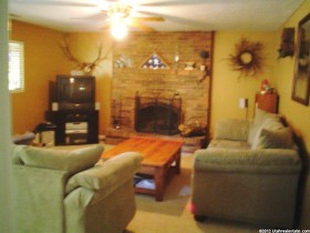 2098 N 1600 E, Layton, UT 84040 — photo 4