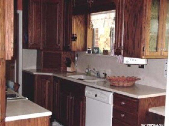 5318 Avalon Dr, Murray, UT 84107 — photo 3