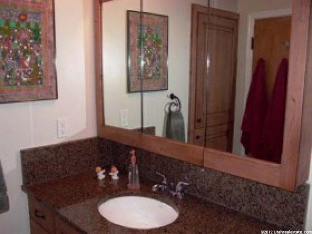 5318 Avalon Dr, Murray, UT 84107 — photo 5