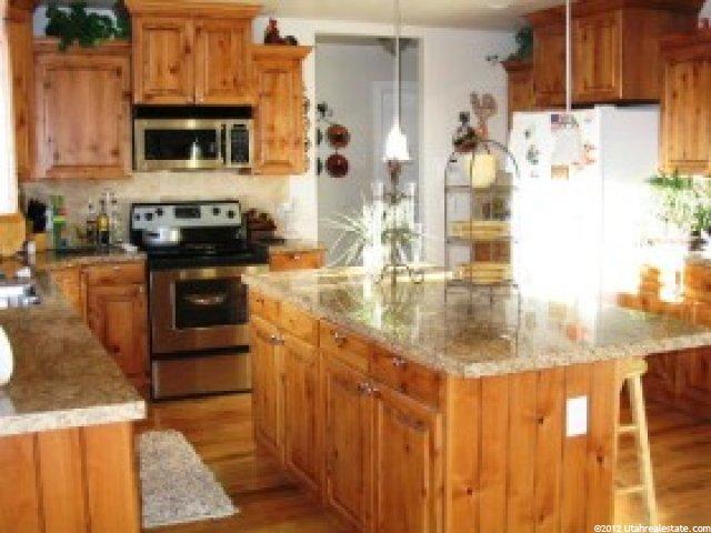 855 Jessis Meadow Dr, West Bountiful, UT 84087 — photo 3
