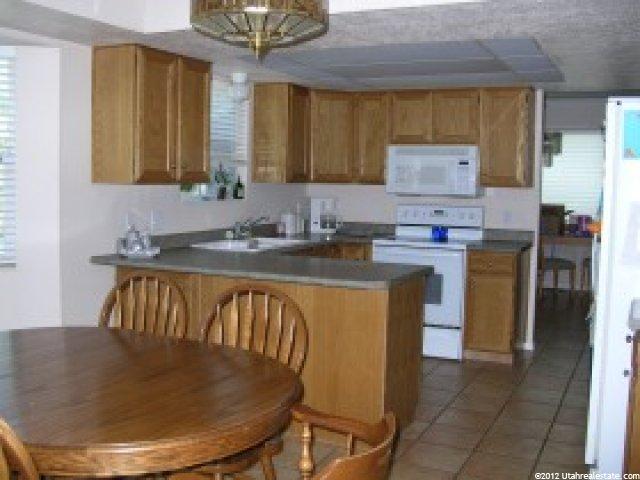571 E 5400 S, Murray, UT 84107 — photo 2