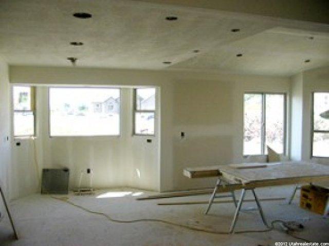 1034 W Mountain Orchard Dr, Pleasant View, UT 84414 — photo 3