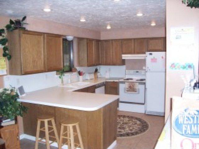 8401 S Colene Dr, Sandy, UT 84094 — photo 2