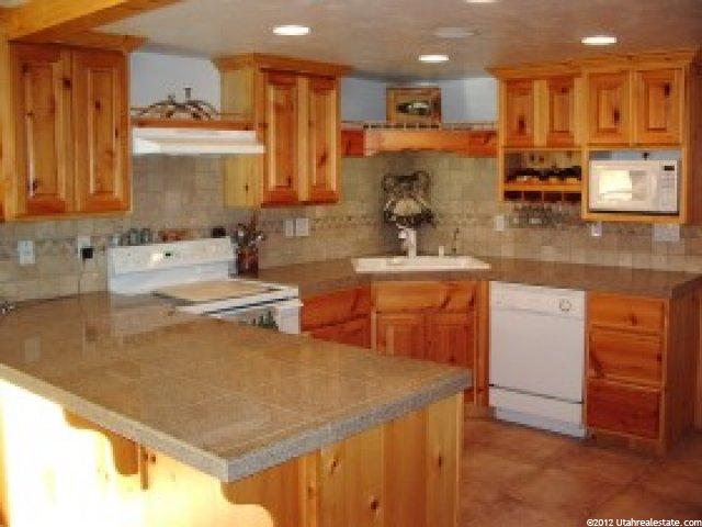 203 N Seemore Dr S, Kaysville, UT 84037 — photo 2