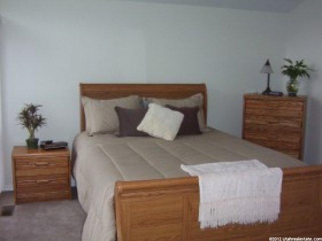 7857 S Harvel Dr E, Sandy, UT 84070 — photo 2
