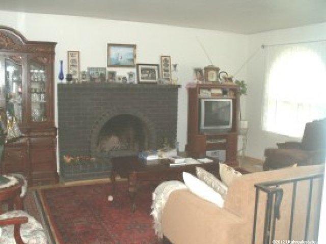 822 E Grenoble Dr, Midvale, UT 84047 — photo 2