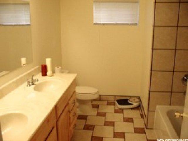 286 Marilyn Dr, Clearfield, UT 84015 — photo 7