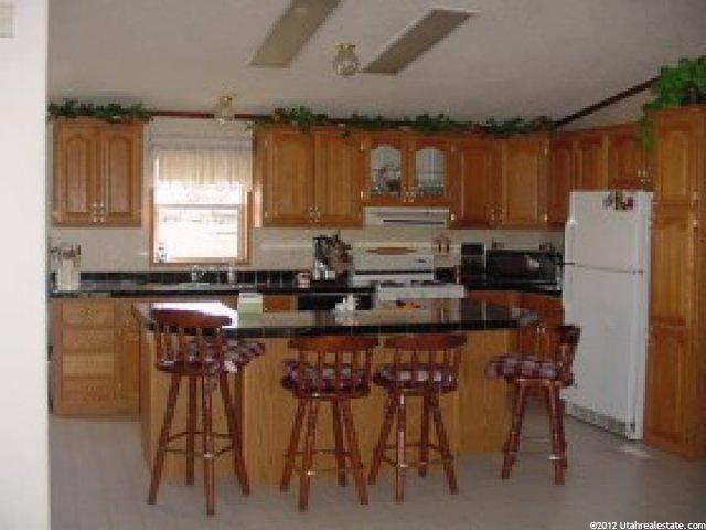267 W 300 N, Levan, UT 84639 — photo 2